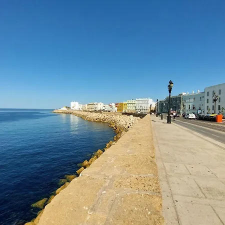 Stunning In With Wifi Cadiz